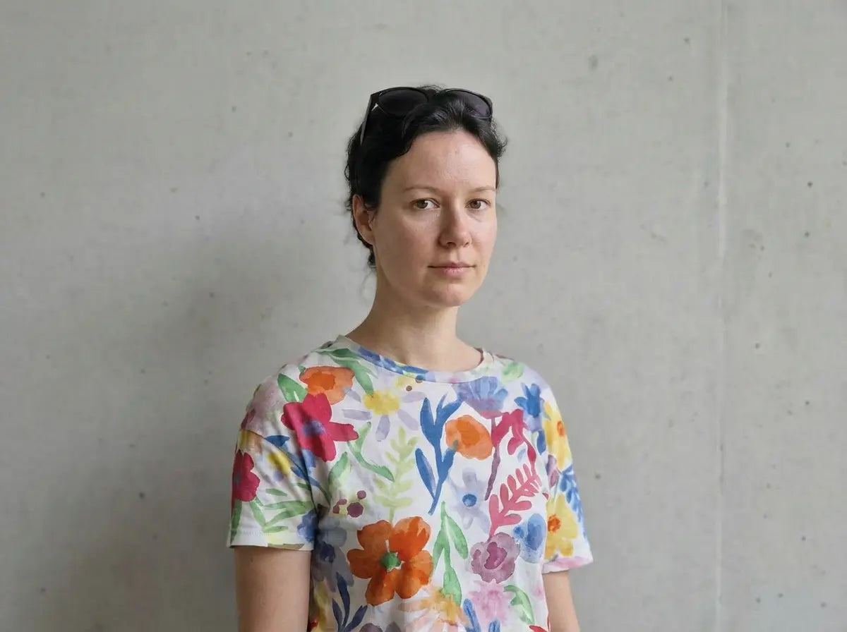 Ágó, Mitgründerin von Barklin, verantwortlich für Design- und Fertigungsentscheidungen.